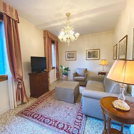 San Gregorio 公寓 *